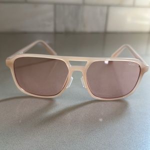 Quay On The Fly sunglasses